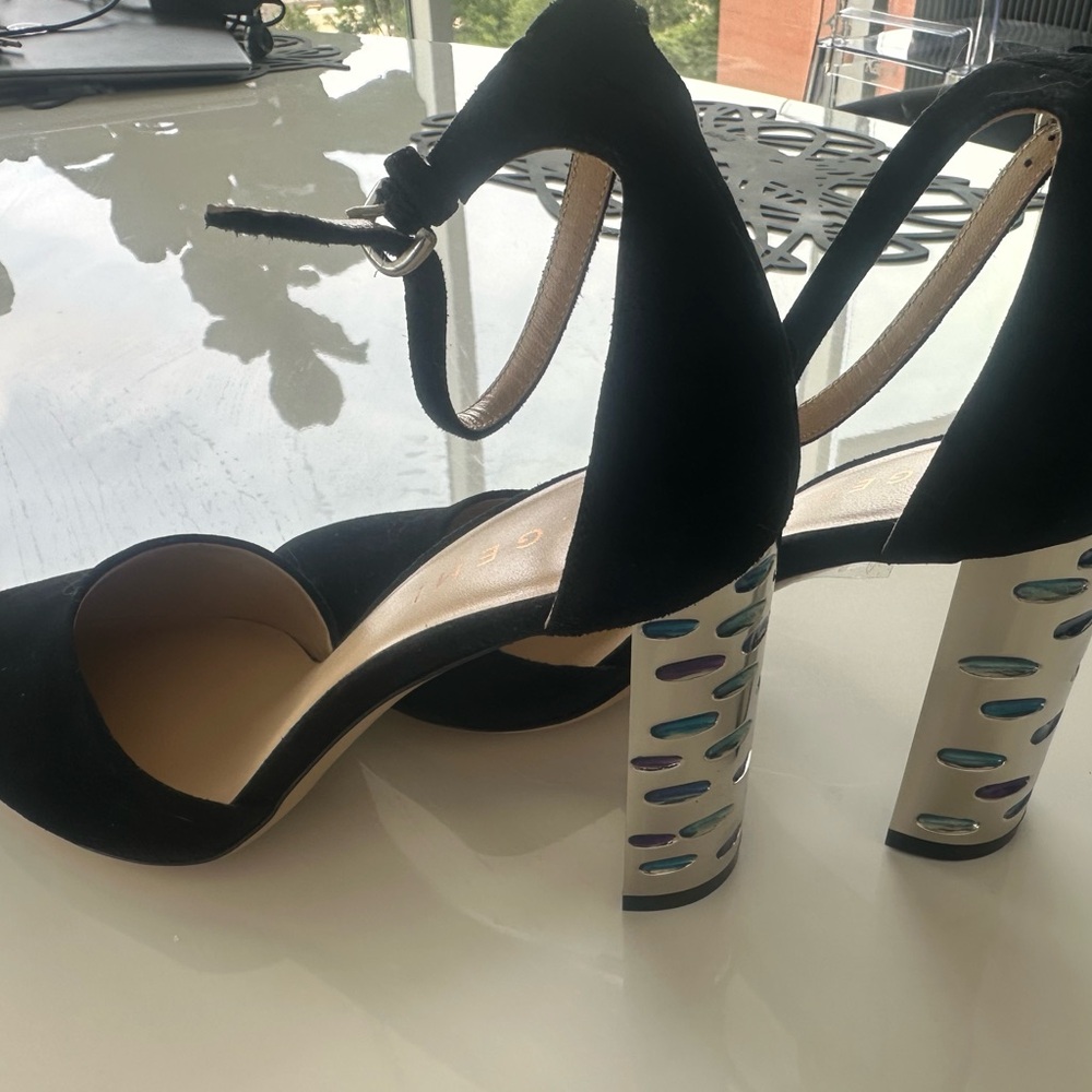 M.Gemi Suede D’Orsay Heels 36.5 w Iridescent Heels